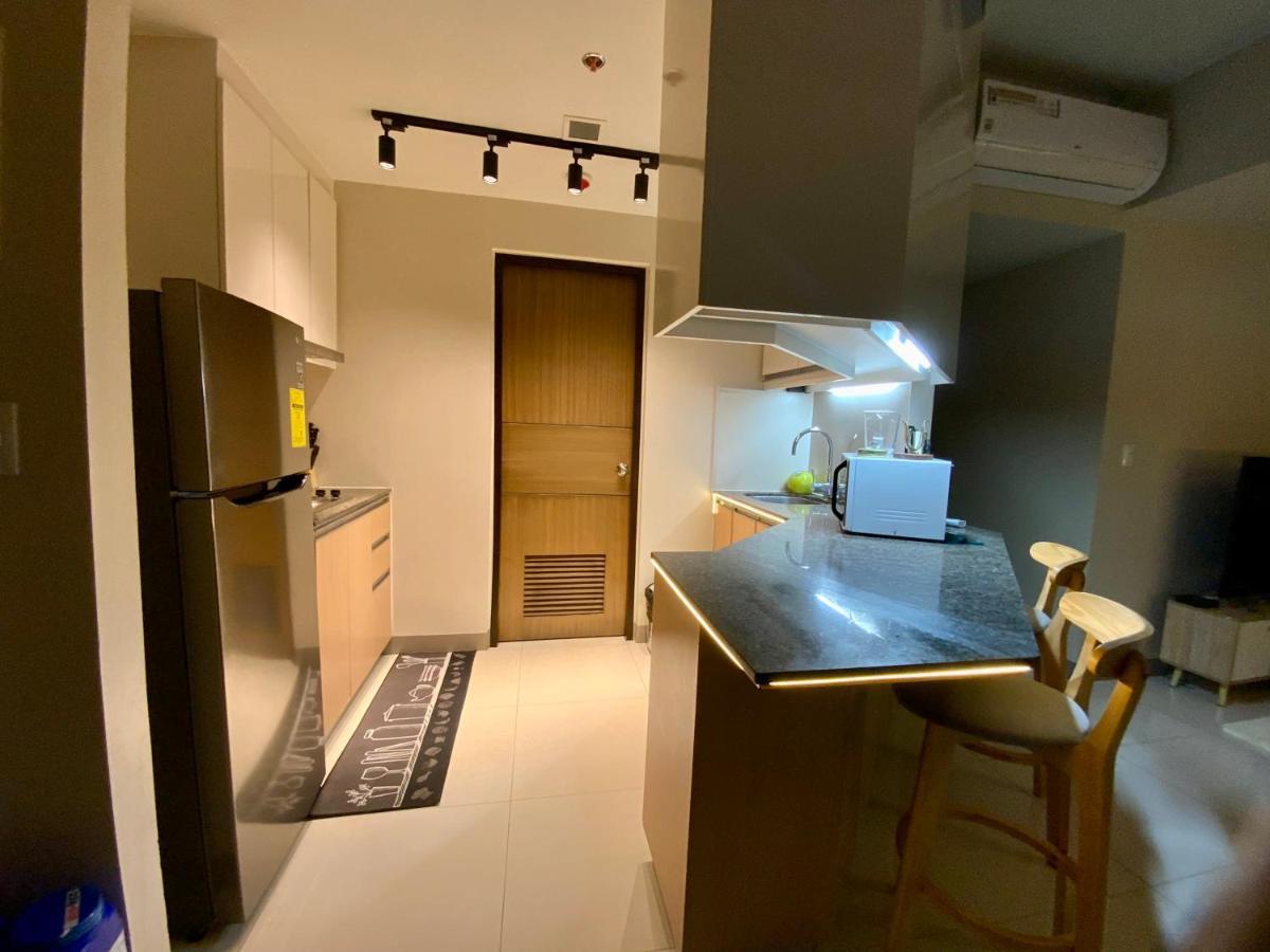 Classy 2Br Suite At Eastwood City With Pool And City Skyline View Manila Bagian luar foto